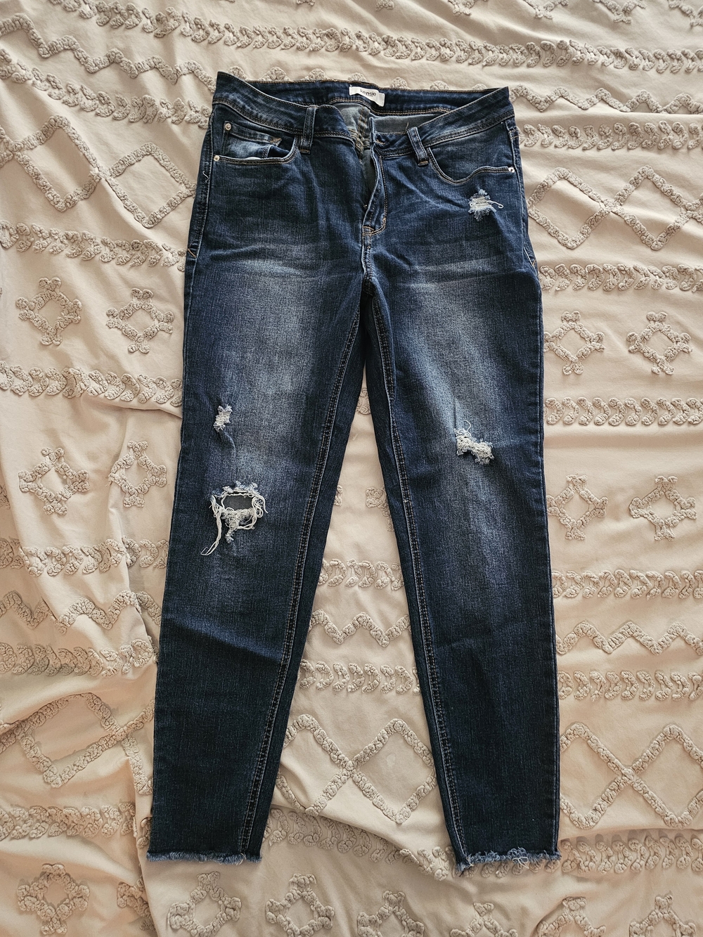 Kensie Dark Blue Distressed Skinny Jeans